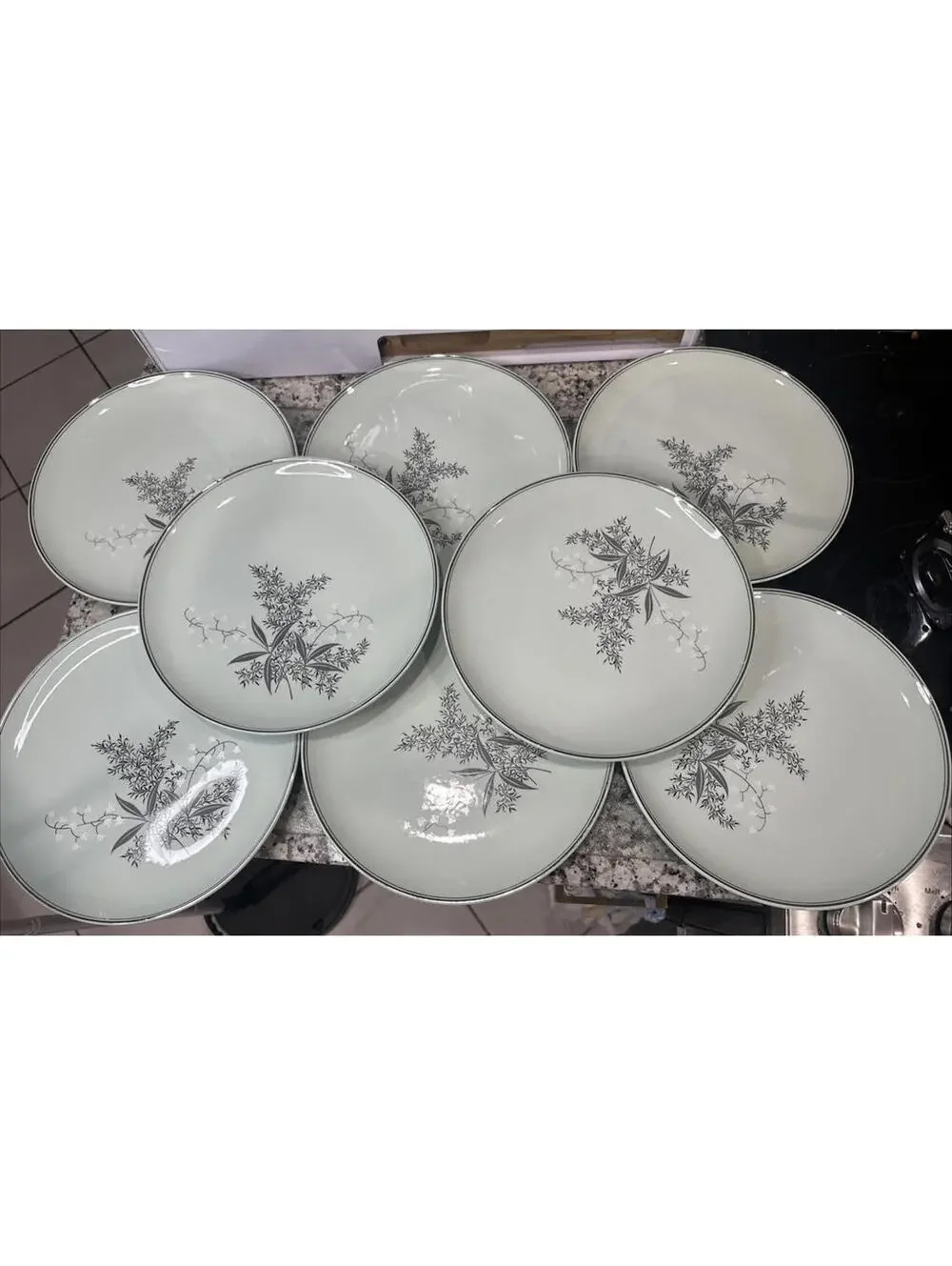 Vintage Permacal Lady Empire Princess Lily of the Valley 8 plates Green 9 3/4”